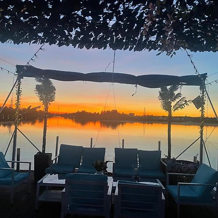 מלון לייפאז'ה Houseboat On The Water מראה חיצוני תמונה