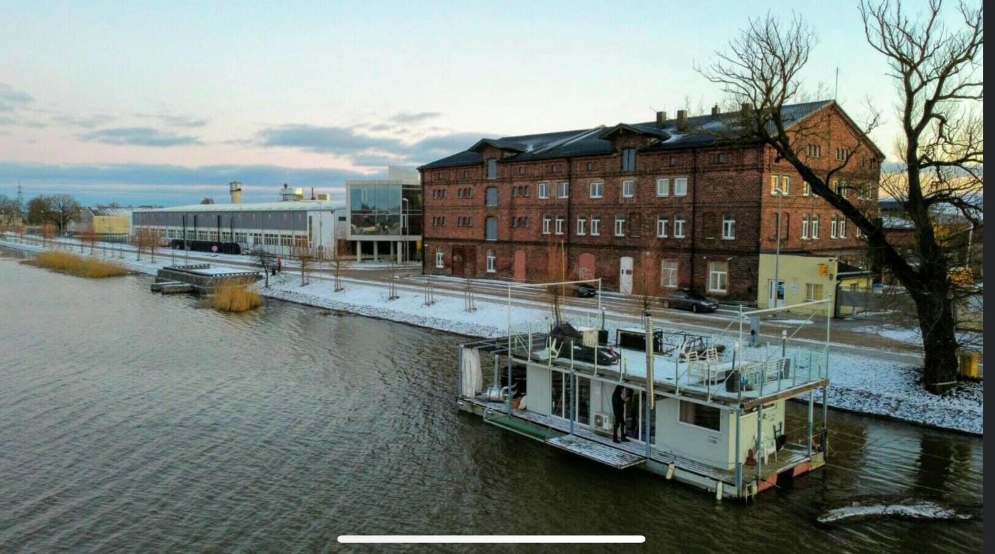 מלון לייפאז'ה Houseboat On The Water מראה חיצוני תמונה