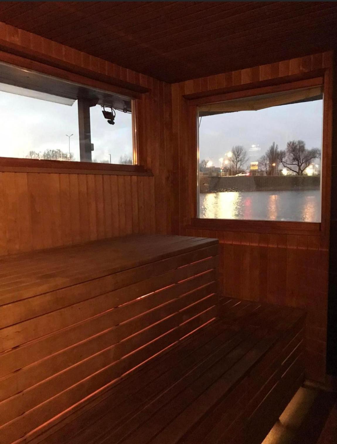 מלון לייפאז'ה Houseboat On The Water מראה חיצוני תמונה