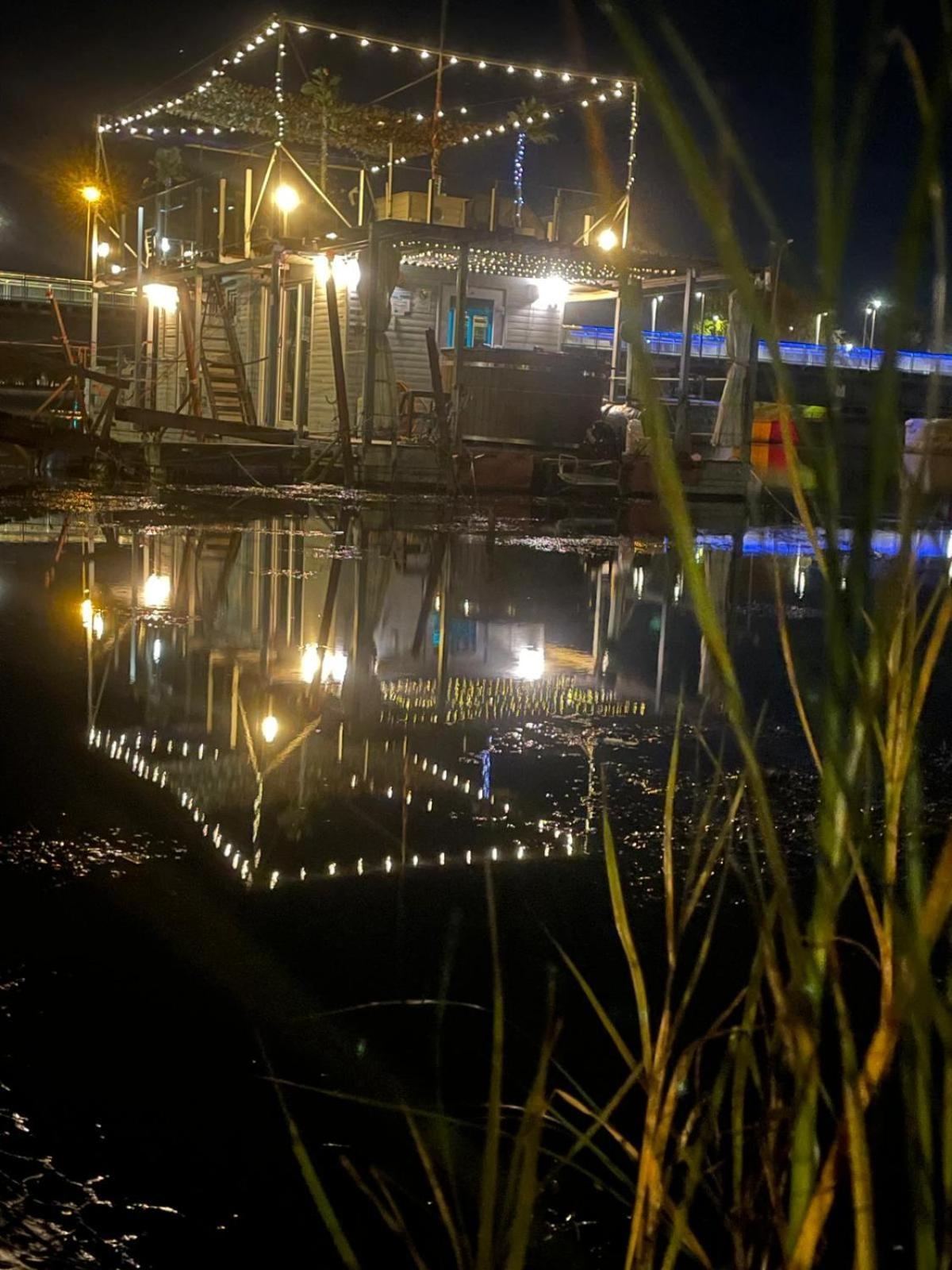 מלון לייפאז'ה Houseboat On The Water מראה חיצוני תמונה