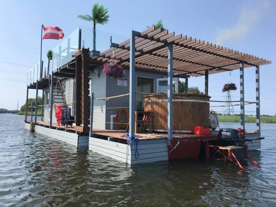 מלון לייפאז'ה Houseboat On The Water מראה חיצוני תמונה