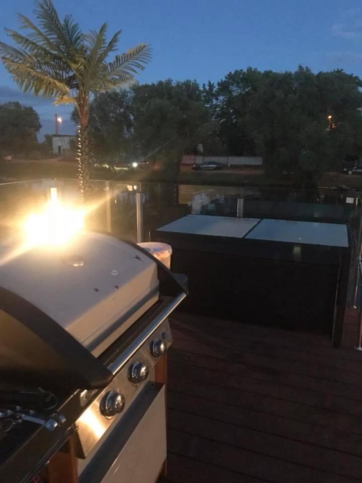 מלון לייפאז'ה Houseboat On The Water מראה חיצוני תמונה